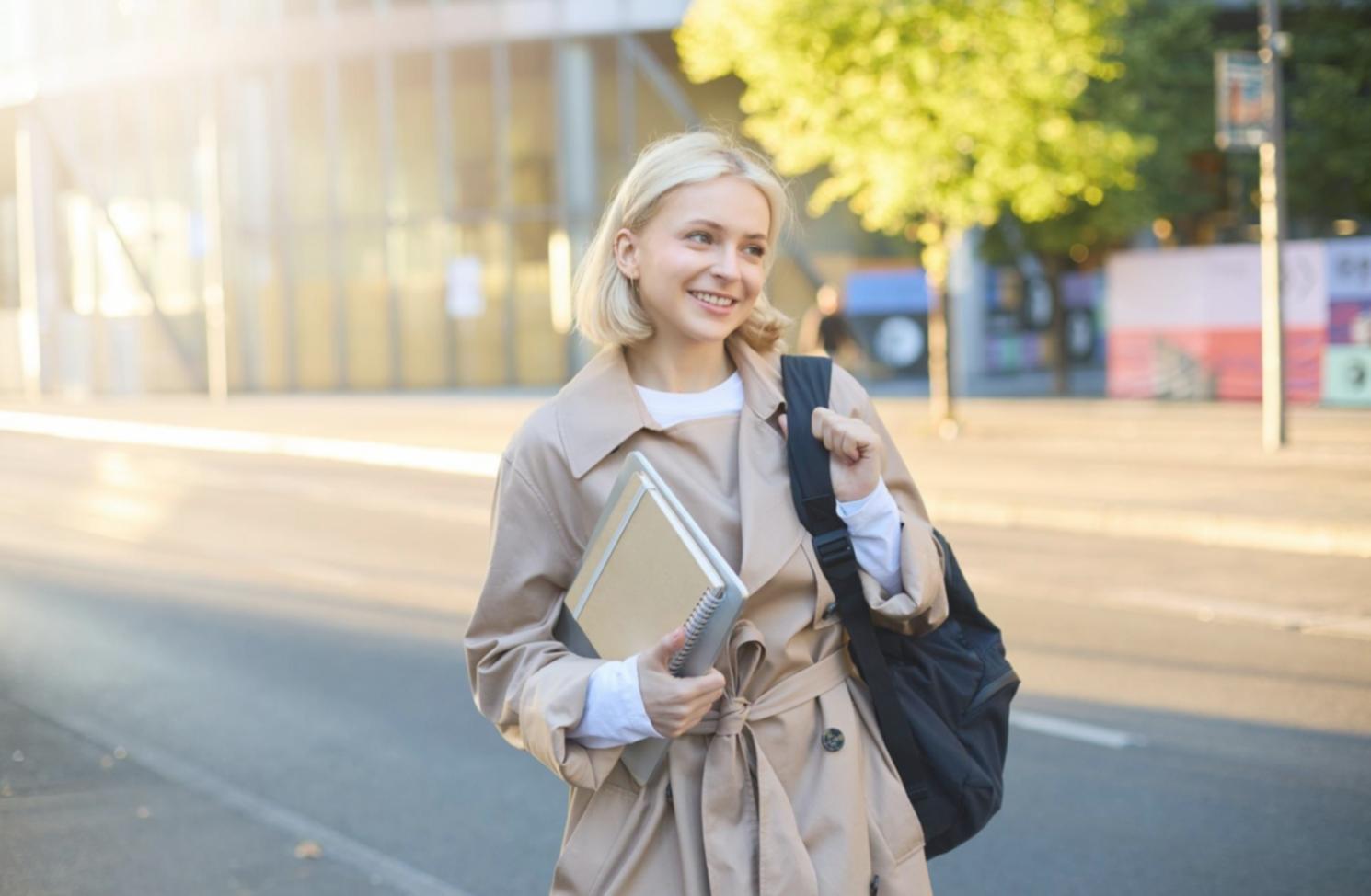 Session de formation budgétaire - participants autour d'une table